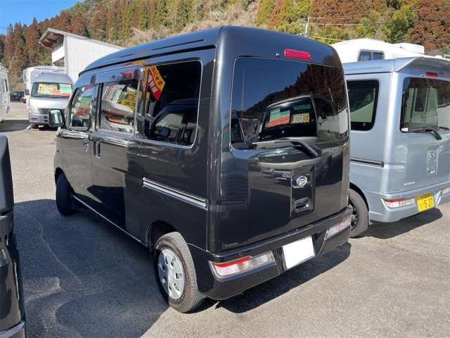 Daihatsu Hijet Cargo 9
