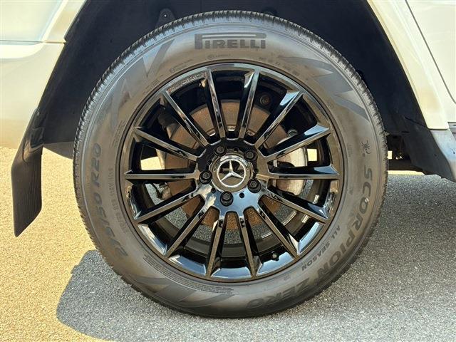 Mercedes-Benz G-Class 11