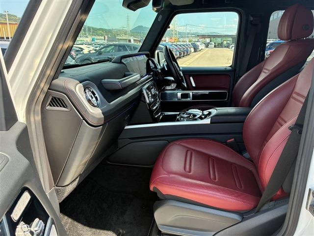 Mercedes-Benz G-Class 12