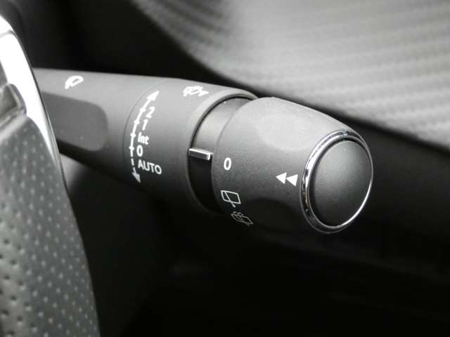 Peugeot SUV 2008 12