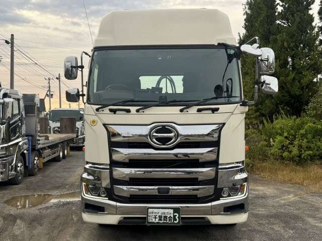 Hino Profia 2