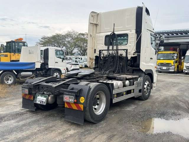 Hino Profia 4