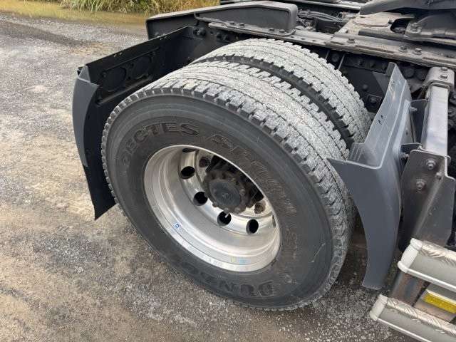 Hino Profia 7