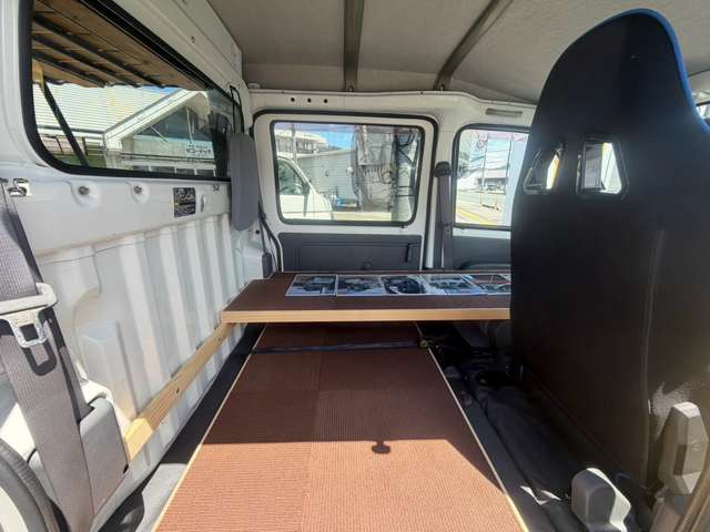 Daihatsu Hijet Deck Van 7