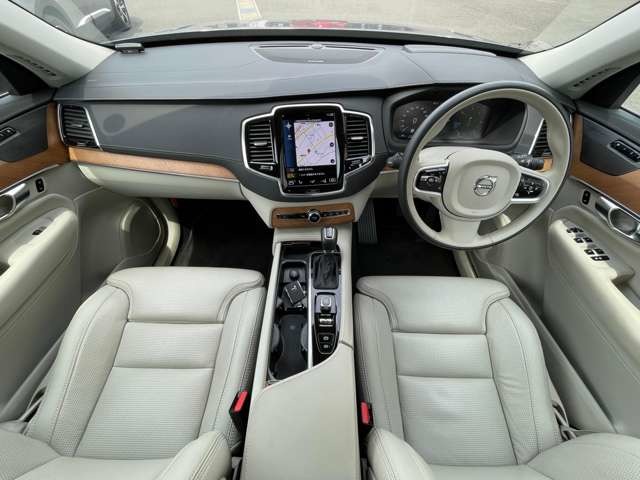 Volvo XC90 6