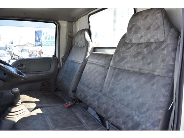 Mazda Titan Dash 12