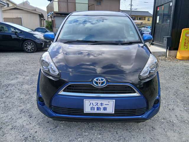 Toyota Sienta 2