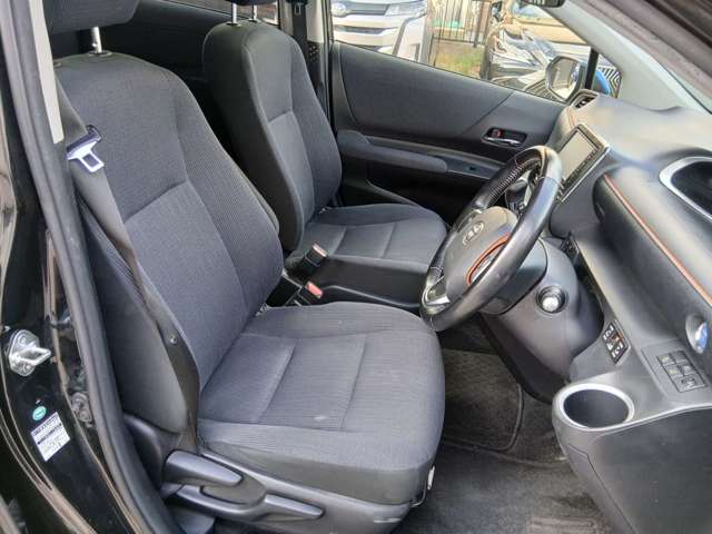 Toyota Sienta 9