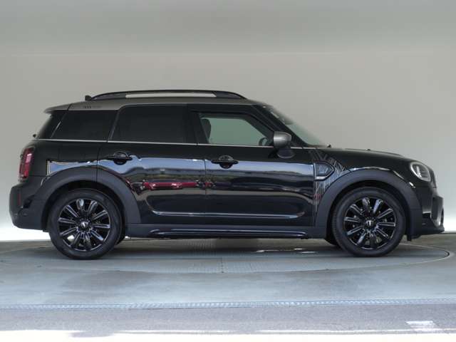 MINI Crossover 7