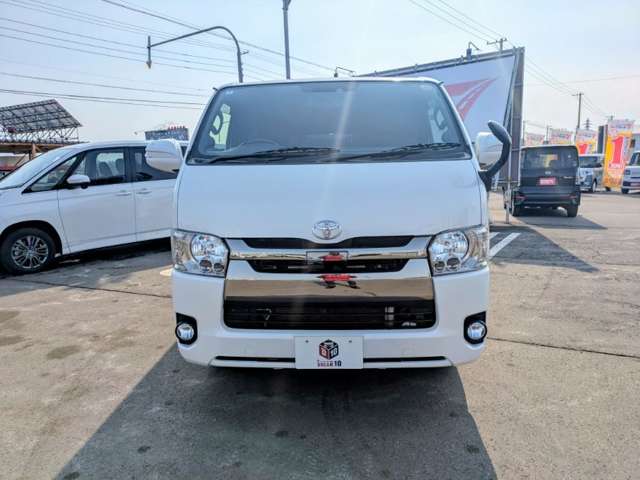 Toyota Hiace Van 2