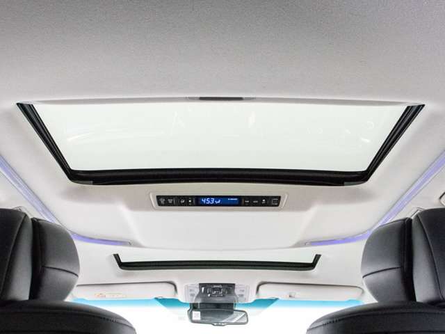 Toyota Vellfire 5