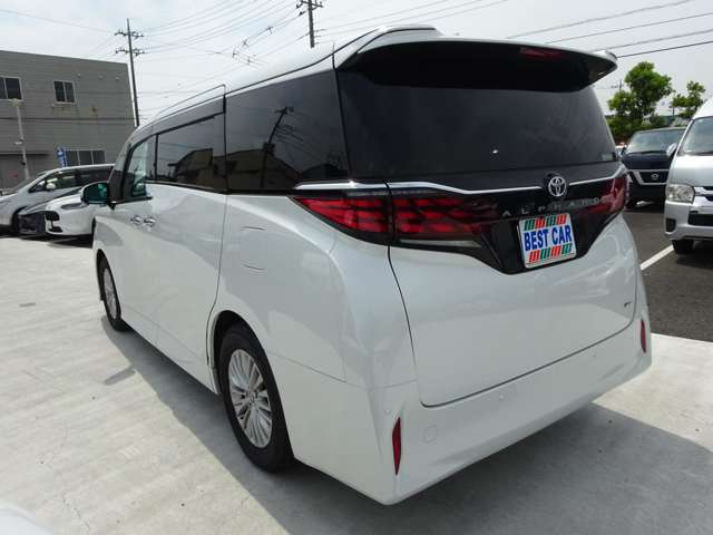 Toyota Alphard 11