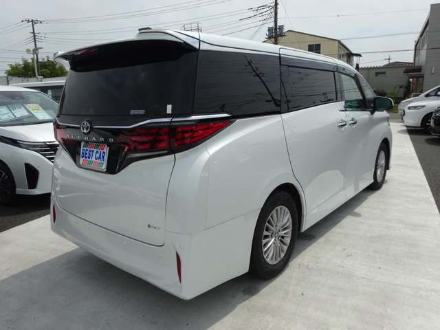 Toyota Alphard 8