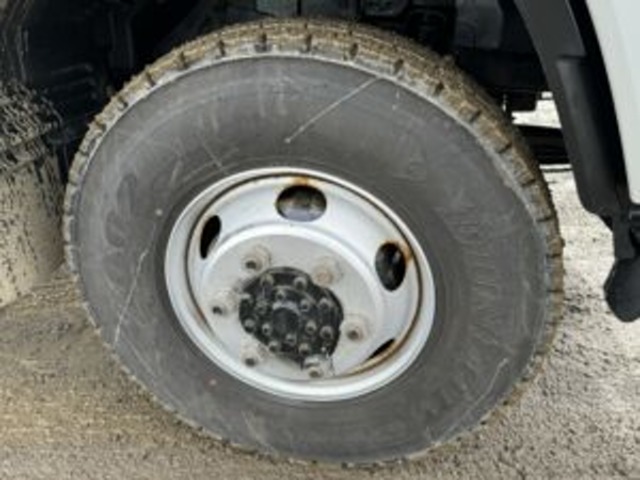 Isuzu Forward 11