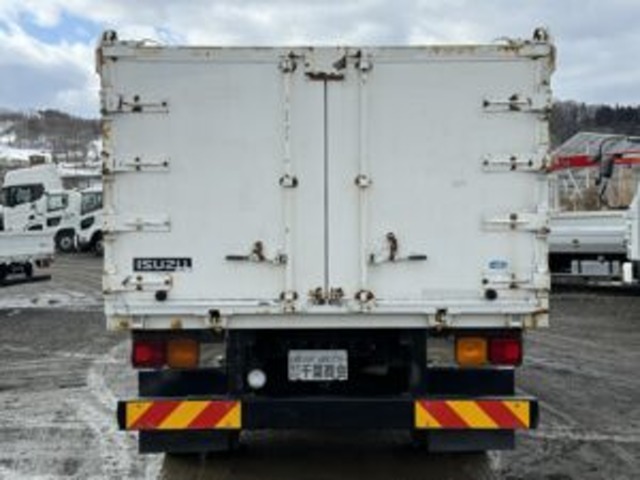 Isuzu Forward 5