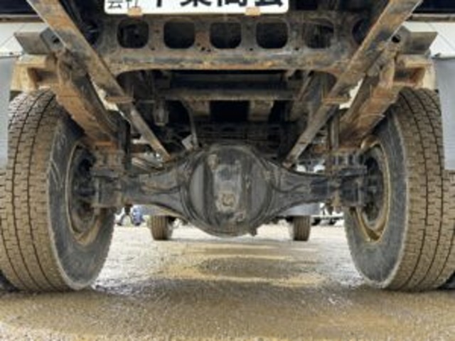 Isuzu Forward 9