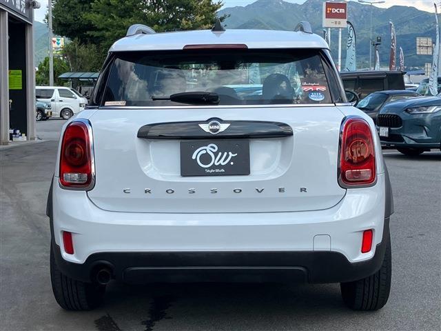 MINI Crossover 10