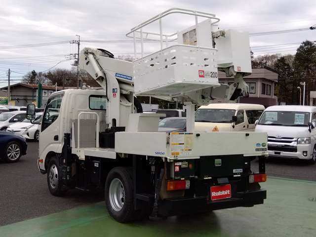 Hino Dutro 6