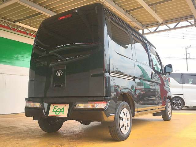 Toyota Pixis Van 6