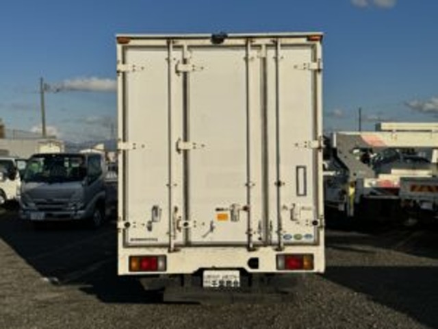 Isuzu Elf 5
