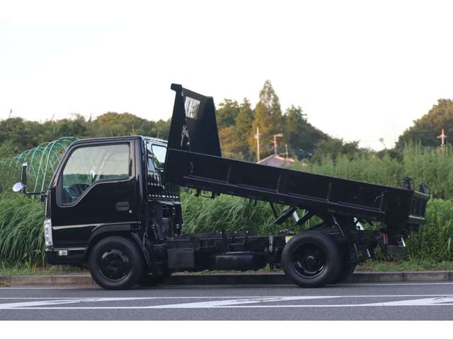 Isuzu Elf 8