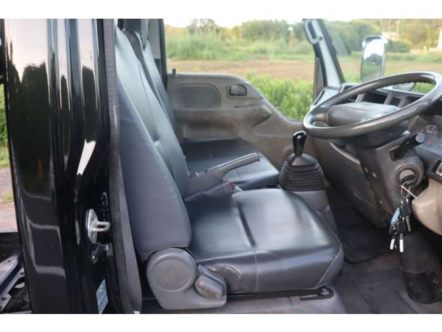 Isuzu Elf 9