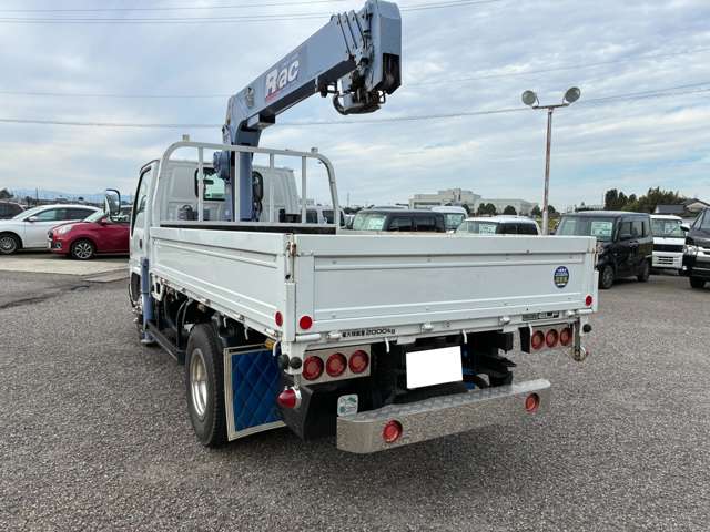 Isuzu Elf 6