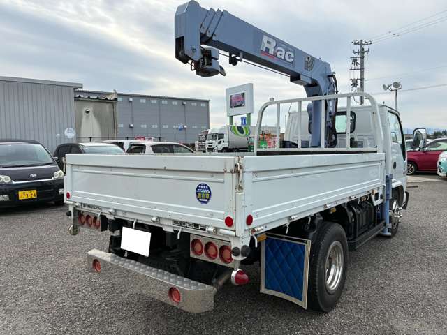 Isuzu Elf 7