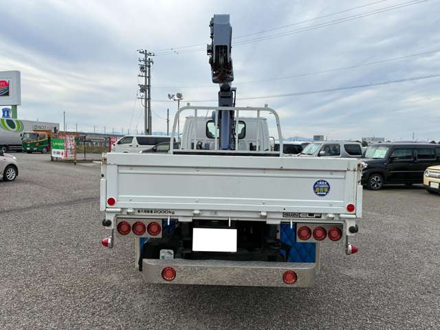 Isuzu Elf 8