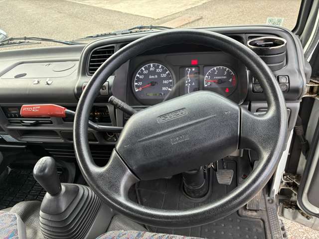 Isuzu Elf 9