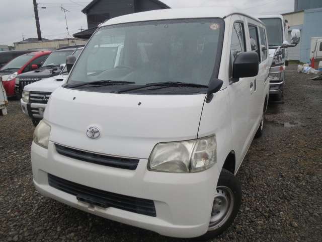 Toyota Light Ace Van 2
