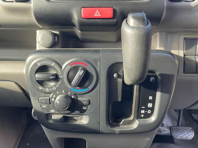 Nissan NV100 Clipper 4