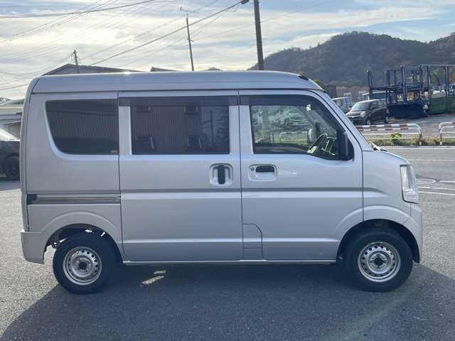 Nissan NV100 Clipper 9