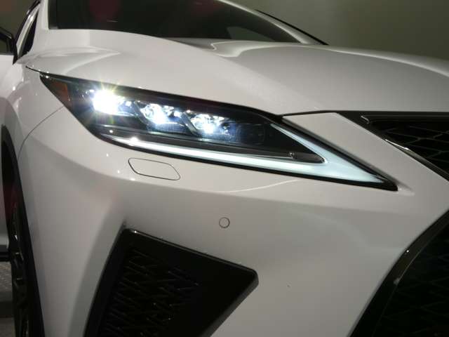 Lexus RX 7