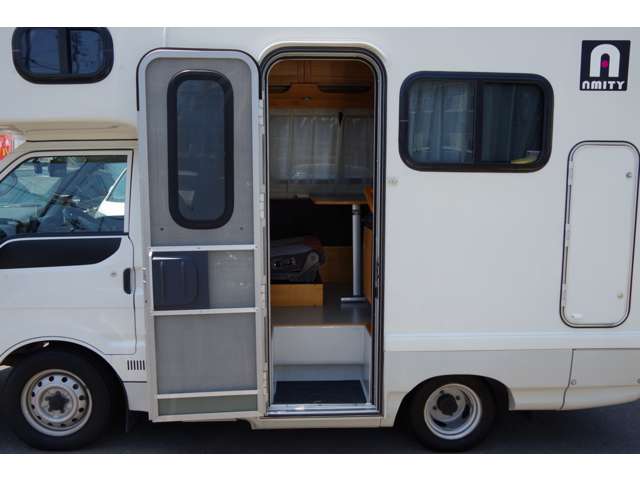 Mazda Bongo Truck 10