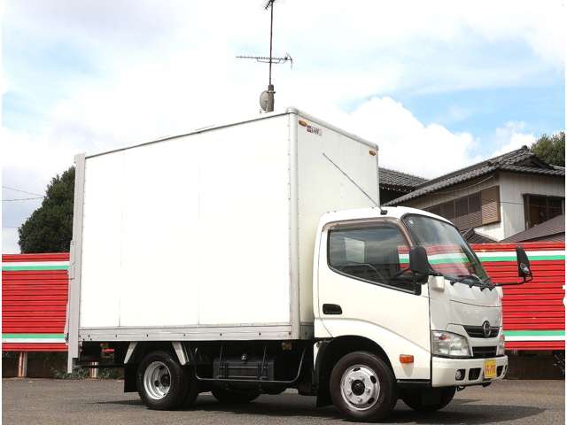 Hino Dutro 5