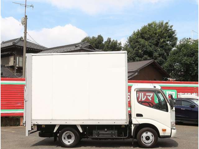 Hino Dutro 6