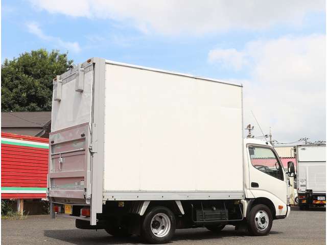 Hino Dutro 7