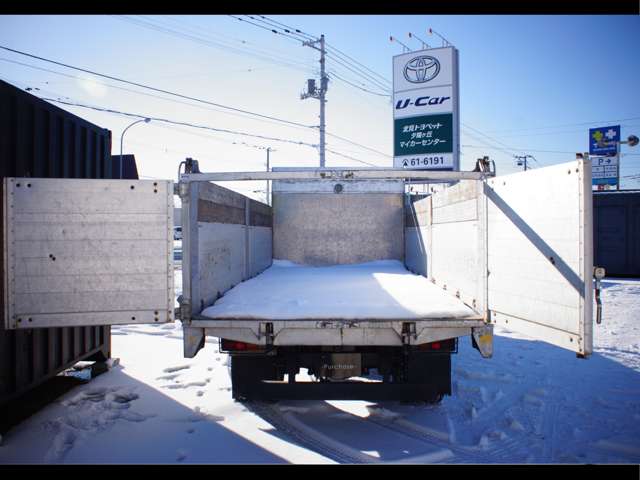 Isuzu Elf 8
