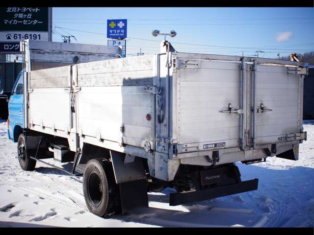 Isuzu Elf 9