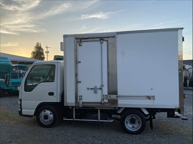 Isuzu Elf 11