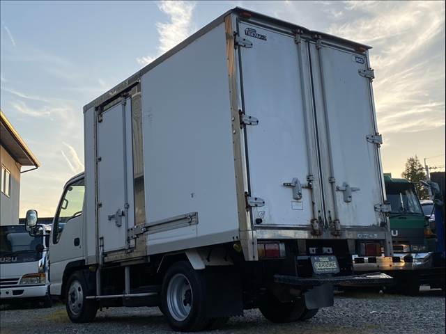 Isuzu Elf 12
