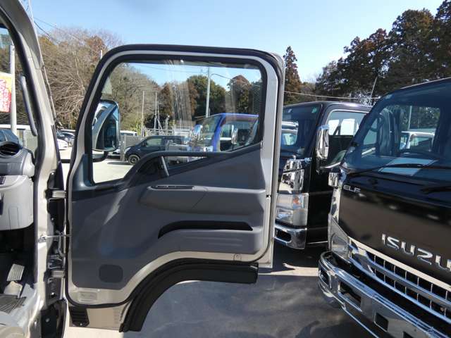 Mitsubishi Fuso Canter 10