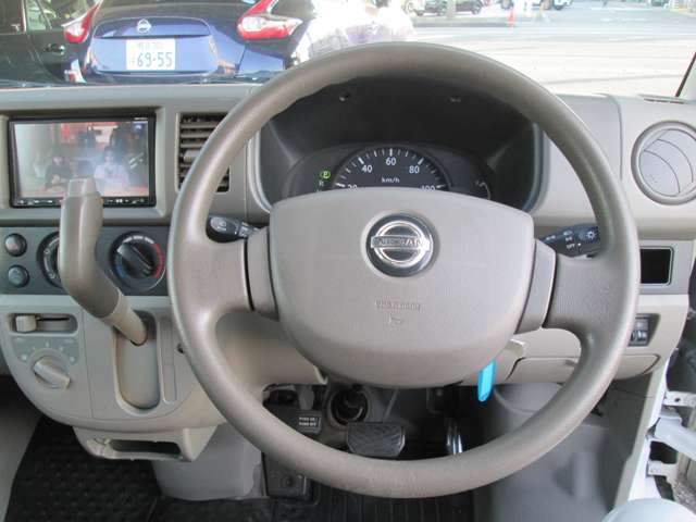 Nissan NV100 Clipper 11