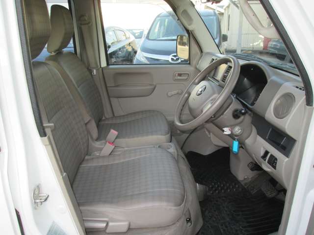 Nissan NV100 Clipper 9