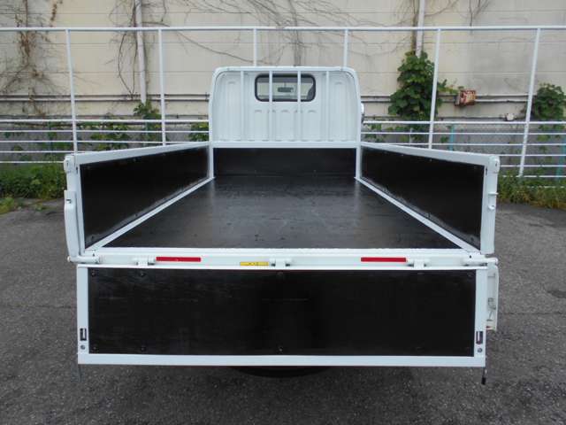 Mitsubishi Fuso Canter 7