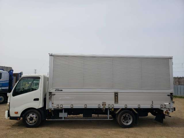 Hino Dutro 5