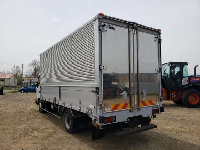 Hino Dutro 6