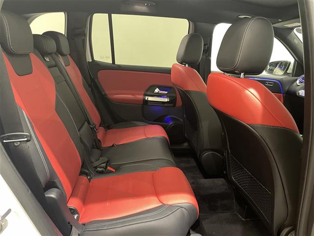 Mercedes-Benz GLB 13