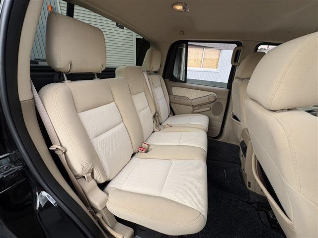 Ford Explorer Sport Trac 5